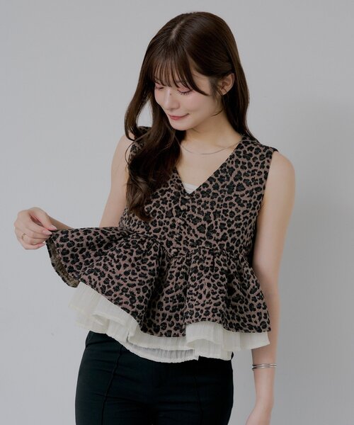 Chico(チコ)の「完売カラー再販決定【SALON by Chico】ペプラムフリルツイードトップス(シャツ/ブラウス・レディース・ブラウン系その他2/ブラウン/アイボリー・FREE)」の21枚目の写真