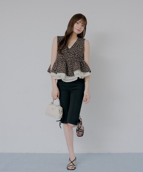 Chico(チコ)の「完売カラー再販決定【SALON by Chico】ペプラムフリルツイードトップス(シャツ/ブラウス・レディース・ブラウン系その他2/ブラウン/アイボリー・FREE)」の22枚目の写真