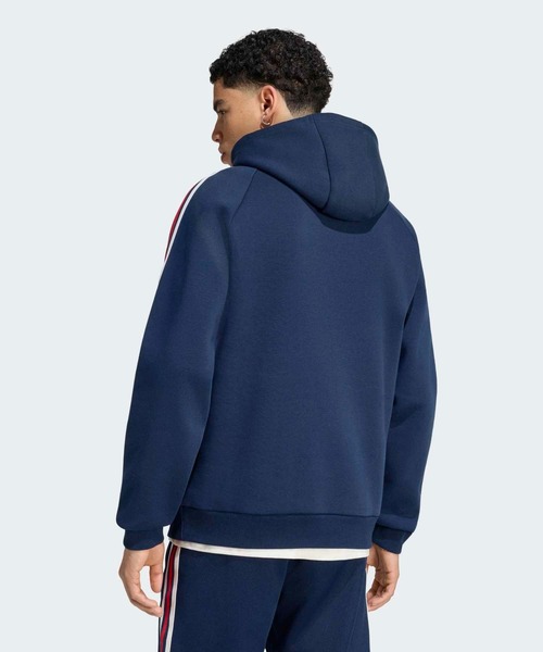 adidas(アディダス)の「FCバイエルン・ミュンヘン OG パーカー / アディダス adidas(パーカー・メンズ・ブルー・SMALL/MEDIUM/LARGE/XXX-LARGE/XX-LARGE/X-LARGE)」の2枚目の写真