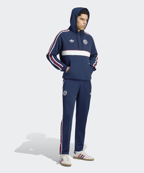 adidas(アディダス)の「FCバイエルン・ミュンヘン OG パーカー / アディダス adidas(パーカー・メンズ・ブルー・SMALL/MEDIUM/LARGE/XXX-LARGE/XX-LARGE/X-LARGE)」の5枚目の写真