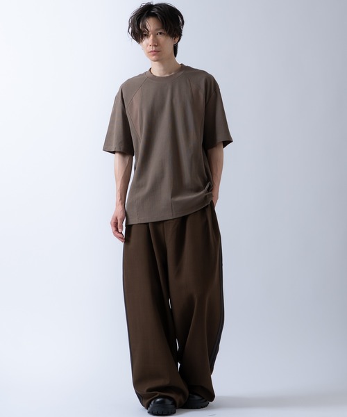 Crownor(クラウノアー)の「切り替え 半袖 Tシャツ(Tシャツ/カットソー・メンズ・ブラック/モカ/ホワイト・LARGE/MEDIUM)」の15枚目の写真
