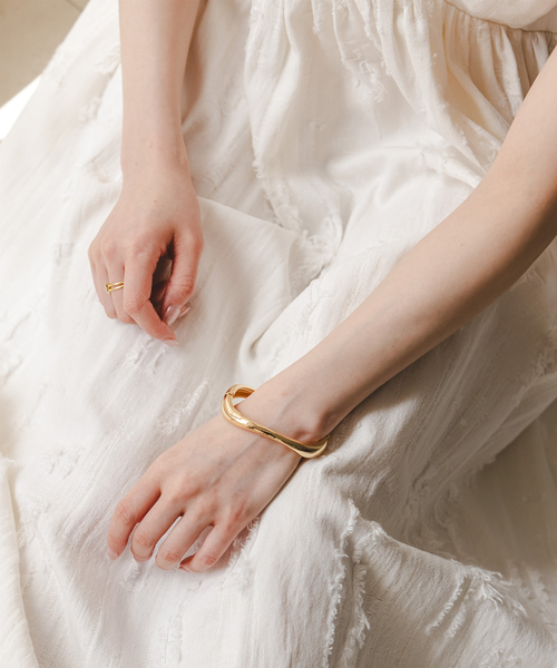 Noble(ノーブル)の「《追加2》PETIT MOMENTS/プティモーメント Wave Cuff(ブレスレット・レディース・シルバー/ゴールド・FREE)」の1枚目の写真