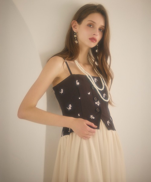 ROYAL PARTY（ロイヤルパーティー）の「フラワー刺しゅうドッキングキャミフレアワンピース（ワンピース・レディース・ブラウン/ブラック/ベージュ・FREE）」の15枚目の写真