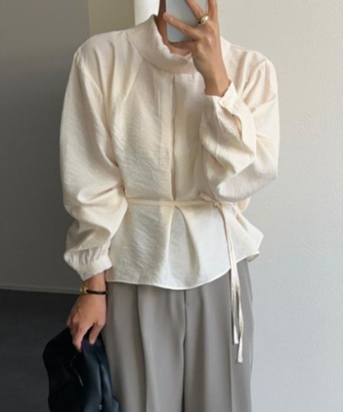 semplice（センプリチェ）の「ブラウス【韓国ファッション】（シャツ/ブラウス・レディース・グレー/ベージュ・F）」の4枚目の写真