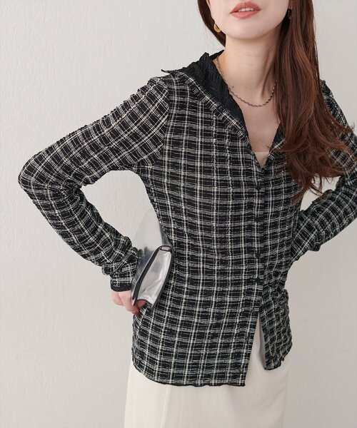 natural couture(ナチュラルクチュール)の「チェック柄シャーリングプルオーバー(Tシャツ/カットソー・レディース・オフホワイト/ブラック・FREE)」の11枚目の写真