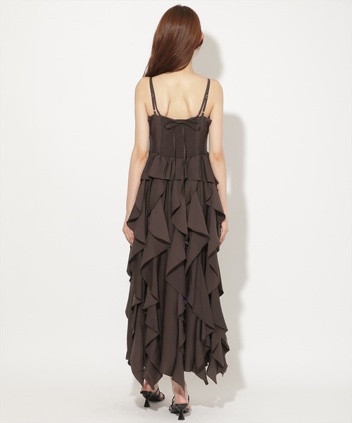 AND COUTURE(アンドクチュール)の「ボリュームラッフルフリルキャミワンピース(ワンピース・レディース・ブラック/ダークブラウン/ベージュ・FREE)」の20枚目の写真