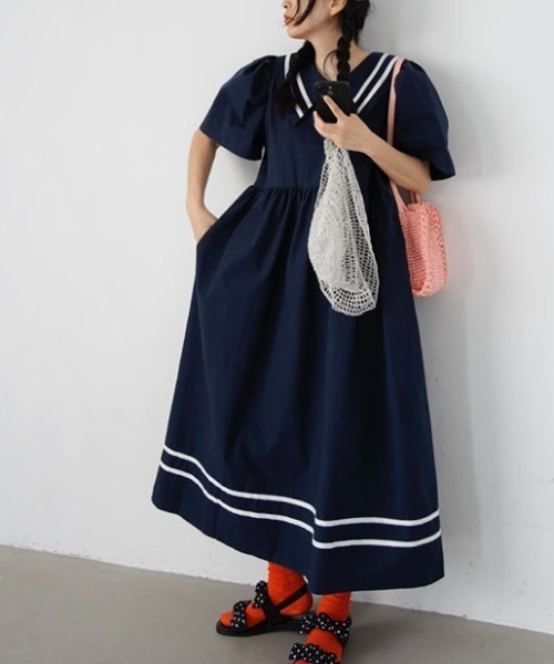 FAVORITO(ファヴォリート)の「襟付きパフスリーブワンピース(ワンピース・レディース・ホワイト/ネイビー・F)」の11枚目の写真