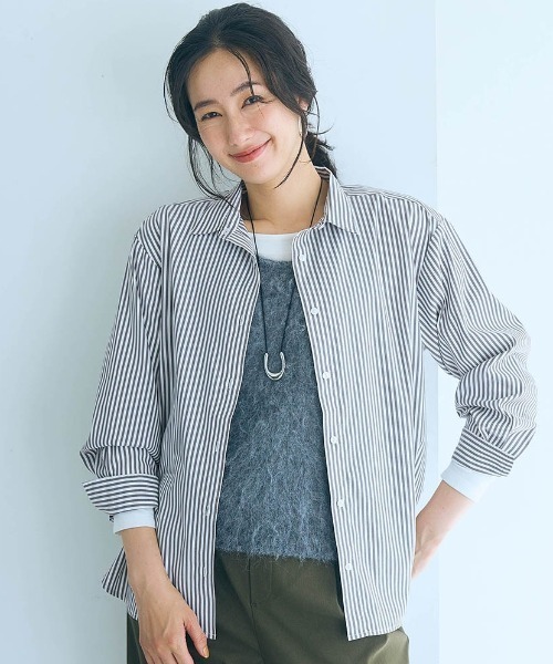 Belle Maison(ベルメゾン)の「レギュラーカラーシャツ【乾燥機OK】(シャツ/ブラウス・レディース・オフホワイト/ネイビー系/ブラック系・M/S/3L/LL/L)」の2枚目の写真