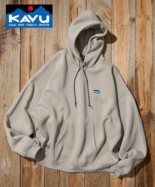 KAVU（カブー）の「KAVU/カブー 限定展開 KAVU×FREAK'S STORE / カブ― 別注 ネーム付き パーカー（スウェット・メンズ・グレイッシュベージュ/ネイビー/ブラック/アッシュグレー・LARGE/SMALL/MEDIUM）」の4枚目の写真