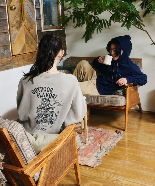 KAVU（カブー）の「KAVU/カブー 限定展開 KAVU×FREAK'S STORE / カブ― 別注 ネーム付き パーカー（スウェット・メンズ・グレイッシュベージュ/ネイビー/ブラック/アッシュグレー・LARGE/SMALL/MEDIUM）」の12枚目の写真