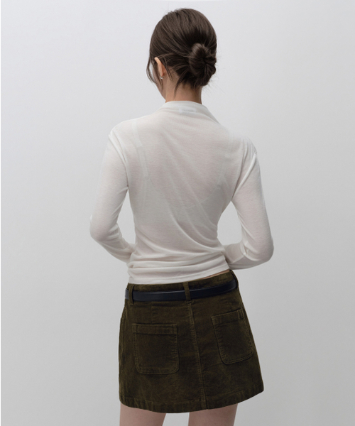 MUSINSA STANDARD WOMAN（ムシンサスタンダードウーマン）の「ウィメンズシアウールテンセルタートルネック長袖Tシャツ[アイボリー]（Tシャツ/カットソー・レディース・その他・MEDIUM/LARGE/X-SMALL/SMALL）」の3枚目の写真
