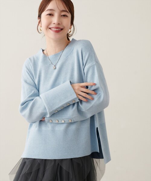 natural couture(ナチュラルクチュール)の「スタンドネック袖口釦ゆるニット(ニット/セーター・レディース・アイボリー/グリーン/サックスブルー/ピンク/モカ/ボルドー/ブラック系その他/ホワイト系その他・FREE)」の6枚目の写真