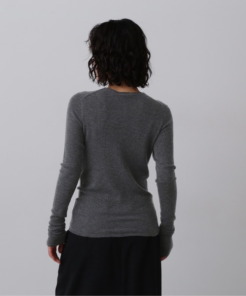 YLEVE(イレーヴ)の「YLEVE / CASHMERE SILK KNIT PULL OVER(ニット/セーター・レディース・ブラック/グレー・1)」の14枚目の写真