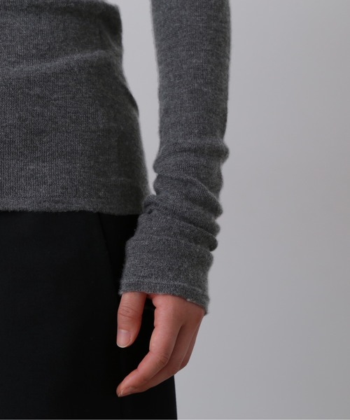 YLEVE(イレーヴ)の「YLEVE / CASHMERE SILK KNIT PULL OVER(ニット/セーター・レディース・ブラック/グレー・1)」の17枚目の写真