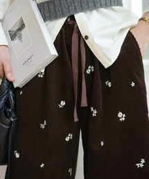 WILLFULLY（ウィルフリー）の「floral embroidery corduroy relax PT（その他パンツ）」