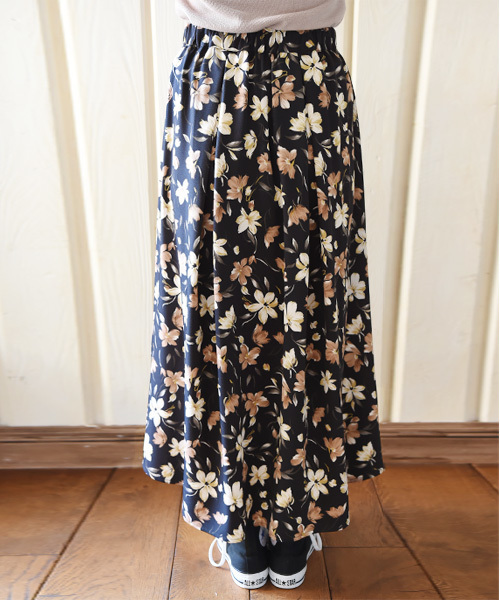 Luz Llena (philter)(ラズレナ フィルター)の「花柄フレアロングスカート(スカート・レディース・ネイビー/アイボリー・MEDIUM)」の8枚目の写真