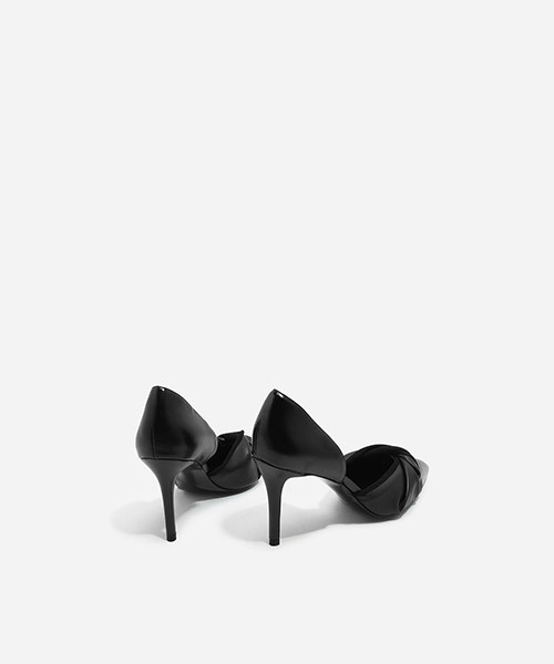 CHARLES & KEITH(チャールズ & キース)の「ノットドルセイヒール / KNOTTED D'ORSAY HEELS(パンプス・レディース・グリーン/ライトブラウン/ブラック・24.5cm/23cm/24cm/23.5cm/22.5cm)」の8枚目の写真