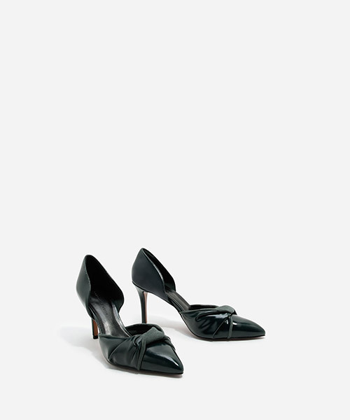 CHARLES & KEITH(チャールズ & キース)の「ノットドルセイヒール / KNOTTED D'ORSAY HEELS(パンプス・レディース・グリーン/ライトブラウン/ブラック・24.5cm/23cm/24cm/23.5cm/22.5cm)」の18枚目の写真