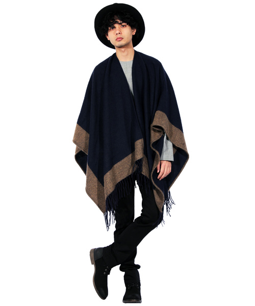 ８(eight)（エイト）の「裾ライン ポンチョ 大判 ストール（ポンチョ・メンズ・ブラック/ネイビー/グレー・FREE）」の6枚目の写真