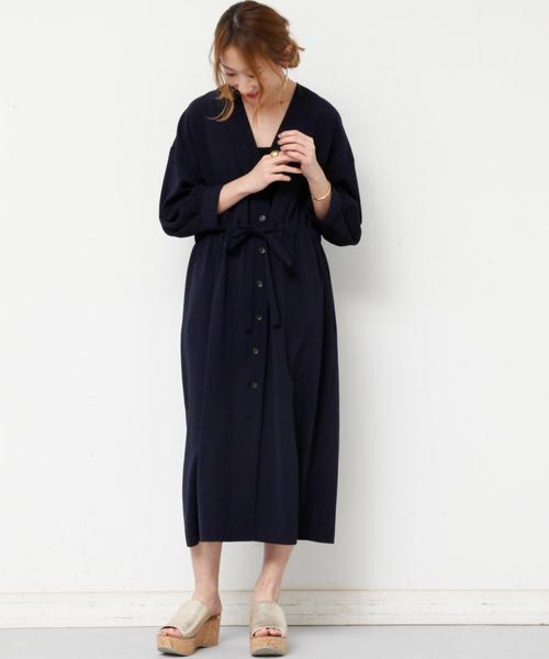 Liesse（リエス）の「ベルト付きワンピースコート（ワンピース・レディース・ブルー/タン/ライトベージュ・FREE）」の3枚目の写真