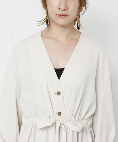 Liesse（リエス）の「ベルト付きワンピースコート（ワンピース・レディース・ブルー/タン/ライトベージュ・FREE）」の15枚目の写真