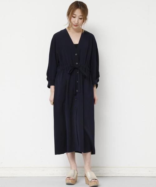 Liesse（リエス）の「ベルト付きワンピースコート（ワンピース・レディース・ブルー/タン/ライトベージュ・FREE）」の16枚目の写真