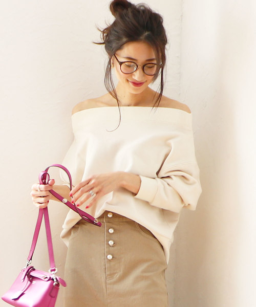 M y u（ミュー）の「2way美ライン♪裏毛オフショルスウェット（スウェット・レディース・アイボリー/グレー・M）」の7枚目の写真