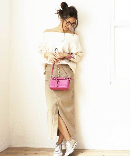 M y u（ミュー）の「2way美ライン♪裏毛オフショルスウェット（スウェット・レディース・アイボリー/グレー・M）」の8枚目の写真