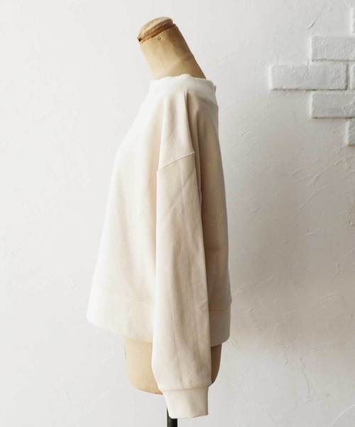 M y u（ミュー）の「2way美ライン♪裏毛オフショルスウェット（スウェット・レディース・アイボリー/グレー・M）」の22枚目の写真