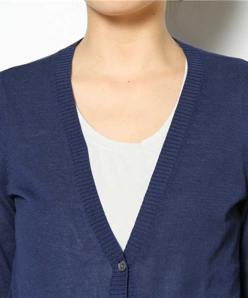 JOURNAL STANDARD(ジャーナルスタンダード)の「エアリーテンジク Vネックカーディガン#(カーディガン/ボレロ・レディース・ネイビー/ピンク/サックスブルー/オレンジ/イエロー/グリーン/ライトグリーン・MEDIUM/SMALL)」の11枚目の写真