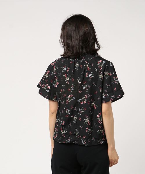 SpRay（スプレイ）の「花柄半袖プチハイネック（シャツ/ブラウス