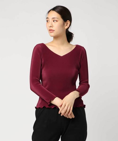 Kana(カナ)の「Vネック プリーツ トップス(Tシャツ/カットソー・レディース・ブラック/グレー/ピンク/ワイン・M)」の4枚目の写真