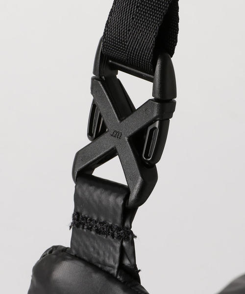 THE NORTH FACE（ザノースフェイス）の「＜THE NORTH FACE＞ TRVLCANISTER ショルダーバッグM（ショルダーバッグ・レディース・ブラック・FREE）」の7枚目の写真