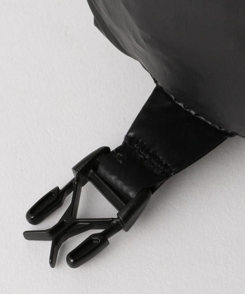 THE NORTH FACE（ザノースフェイス）の「＜THE NORTH FACE＞ TRVLCANISTER ショルダーバッグM（ショルダーバッグ・レディース・ブラック・FREE）」の8枚目の写真