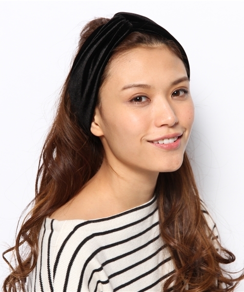 WEGO（ウィゴー）の「ベロアヘアバンド（ヘアバンド・レディース・ブラック/ネイビー/ワイン・FREE）」の6枚目の写真