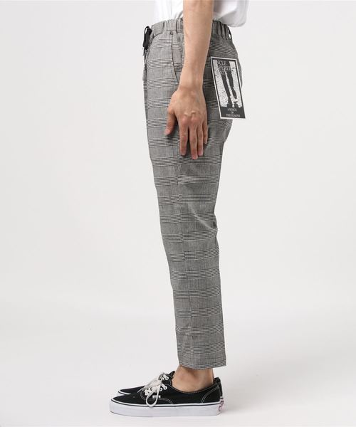 8(eight)(エイト)の「チェック スキニーパンツ テーパード アンクル丈(チノパンツ・メンズ・ブラック/グレー系その他/チャコールグレー・MEDIUM/LARGE)」の5枚目の写真