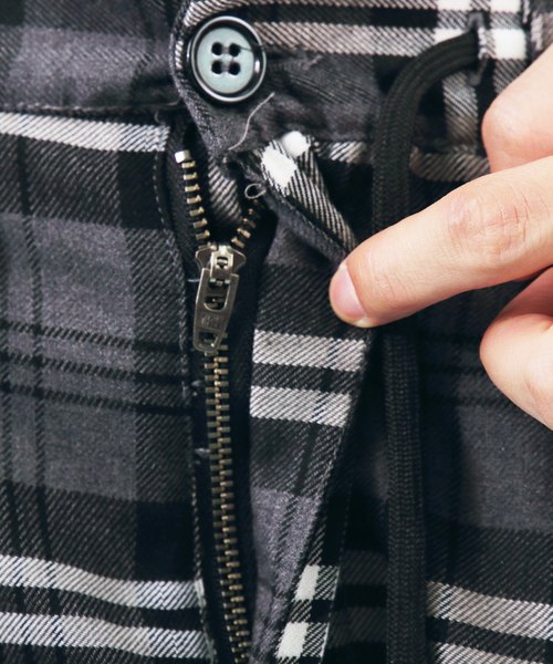 8(eight)(エイト)の「チェック スキニーパンツ テーパード アンクル丈(チノパンツ・メンズ・ブラック/グレー系その他/チャコールグレー・MEDIUM/LARGE)」の21枚目の写真