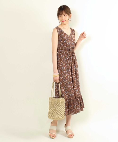 12Twelve Agenda（トゥエルブ　アジェンダ）の「ボタニカルプリント裾切替ワンピース（ワンピース・レディース・ブラウン/オフホワイト・M）」の16枚目の写真