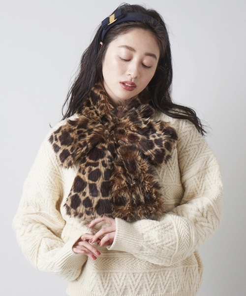 Casselini（キャセリーニ）の「リボンティペット（マフラー・レディース・ベージュ/グレー/ピンク/アイボリー/レオパード・FREE）」の11枚目の写真