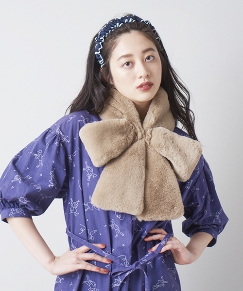 Casselini（キャセリーニ）の「リボンティペット（マフラー・レディース・ベージュ/グレー/ピンク/アイボリー/レオパード・FREE）」の12枚目の写真