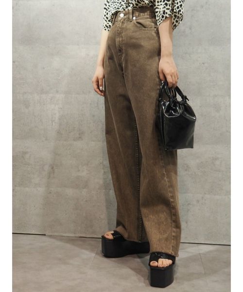 EVRIS（エヴリス）の「SIMPLEワイドデニムパンツ（デニムパンツ・レディース・ホワイト/ブラウン/カーキ・SMALL/MEDIUM）」の3枚目の写真