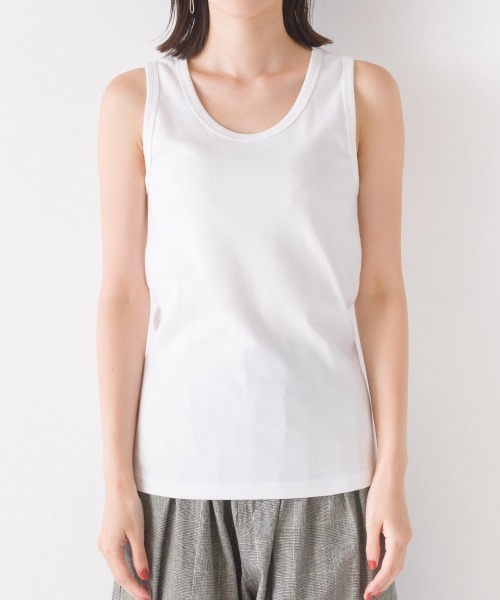OMNES（オムネス）の「ストレッチジャガード　タンクトップ（タンクトップ・レディース・ホワイト系その他/ホワイト系その他2/杢グレー/ブラック/ホワイト/ネイビー/チャコールグレー/ベージュ/ブルー/ブラック系その他2・MEDIUM/SMALL）」の2枚目の写真
