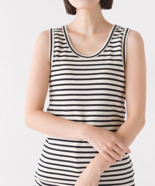 OMNES（オムネス）の「ストレッチジャガード　タンクトップ（タンクトップ・レディース・ホワイト系その他/ホワイト系その他2/杢グレー/ブラック/ホワイト/ネイビー/チャコールグレー/ベージュ/ブルー/ブラック系その他2・MEDIUM/SMALL）」の16枚目の写真