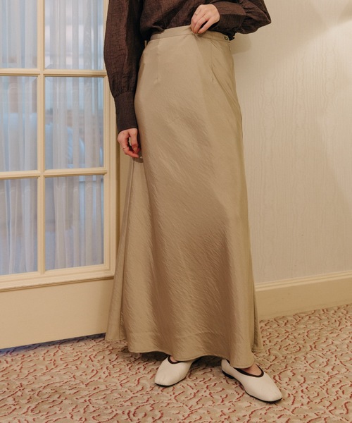 flowriri（フロウリリ）の「flowriri　サテンバイアススカート（スカート・レディース・ブラウン/ベージュ・FREE）」の17枚目の写真