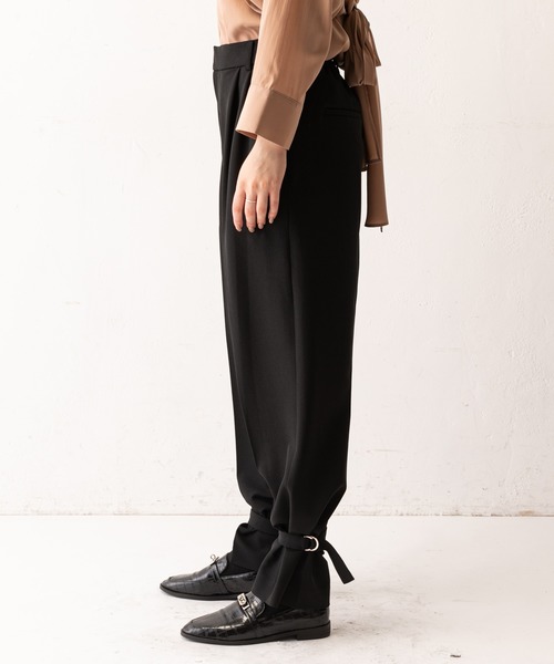 合わせやすい！【ElisabettaFranchi】パンツ ベルト付き Vingt Neuf]共布ベルト付きワイドパンツ | KOBUNSHA SELECT SHOP