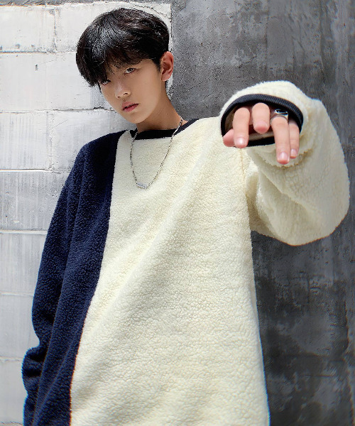 neos（ネオス）の「【neos -addictive design-】ルーズシルエット シープボア クルーネック バイカラー トレーナー（スウェット・メンズ・オフホワイト/ホワイト×ネイビー/ブラック/ベージュ/カーキ/ネイビー・MEDIUM/LARGE/X-LARGE）」の3枚目の写真