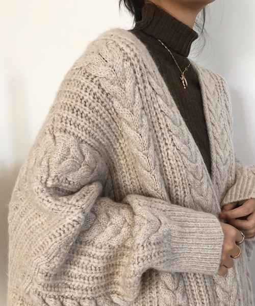 Doula Doula（ドゥーラドゥーラ）の「ケーブルニットロングカーディガン（カーディガン/ボレロ・レディース・ベージュ/グレー/ブラウン/ブラック・FREE）」の6枚目の写真
