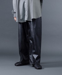 kutir | フェイクレザーワイドスリットパンツ(その他パンツ)