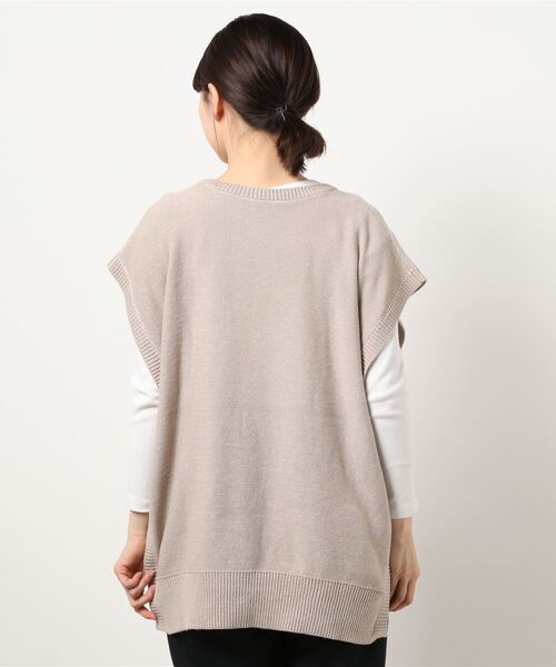 Monocoro toppi(モノコロトッピ)の「サイドリボン オーバーサイズ ニットベスト(ベスト・レディース・チャコールグレー/グレイッシュベージュ/モカ/ブラック/ブルー・M)」の7枚目の写真