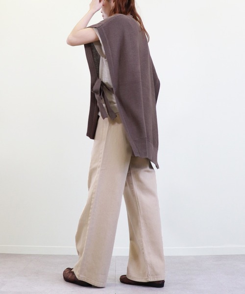 Monocoro toppi(モノコロトッピ)の「サイドリボン オーバーサイズ ニットベスト(ベスト・レディース・チャコールグレー/グレイッシュベージュ/モカ/ブラック/ブルー・M)」の13枚目の写真